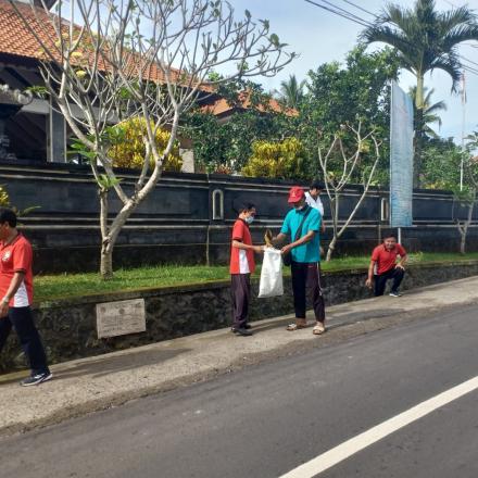 GERAKAN RESIK SAMPAH PLASTIK